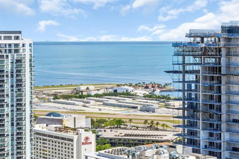 Condominio en venta en Saint Petersburg, Florida, 3 dormitorios, 246.93 m2 № 2229628 - foto 19