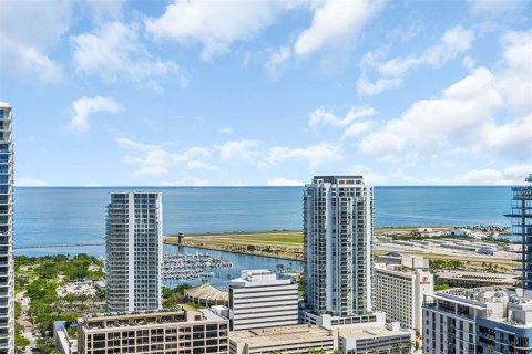 Condominio en venta en Saint Petersburg, Florida, 3 dormitorios, 246.93 m2 № 2229628 - foto 20