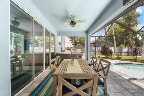 House in Tampa, Florida 4 bedrooms, 270.16 sq.m. № 1831378 - photo 8