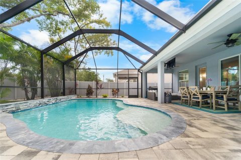 House in Tampa, Florida 4 bedrooms, 270.16 sq.m. № 1831378 - photo 6