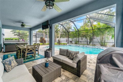 House in Tampa, Florida 4 bedrooms, 270.16 sq.m. № 1831378 - photo 7