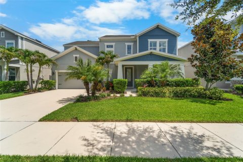 House in Tampa, Florida 4 bedrooms, 270.16 sq.m. № 1831378 - photo 3