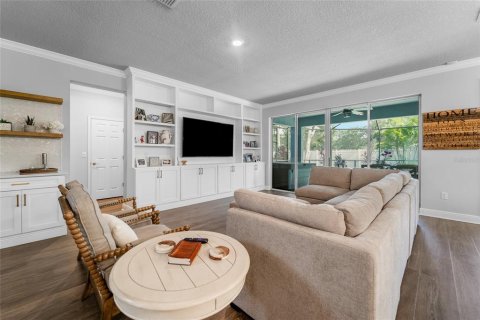House in Tampa, Florida 4 bedrooms, 270.16 sq.m. № 1831378 - photo 12