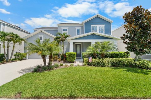 House in Tampa, Florida 4 bedrooms, 270.16 sq.m. № 1831378 - photo 2