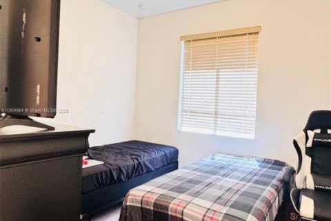 Adosado en venta en Miami, Florida, 3 dormitorios, 122.63 m2 № 1956568 - foto 6