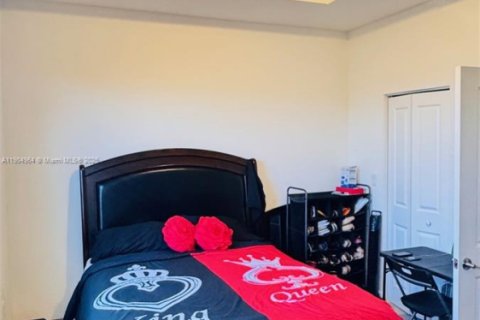 Adosado en venta en Miami, Florida, 3 dormitorios, 122.63 m2 № 1956568 - foto 9