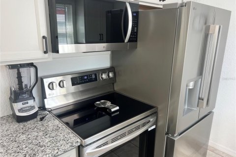 Villa ou maison à louer à Sarasota, Floride: 1 chambre, 67.63 m2 № 2125770 - photo 3