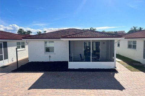 Villa ou maison à Sarasota, Floride 1 chambre, 67.63 m2 № 2125770
