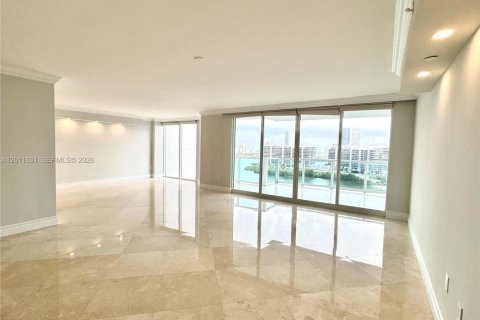 Condo à Aventura, Floride, 2 chambres  № 2075301