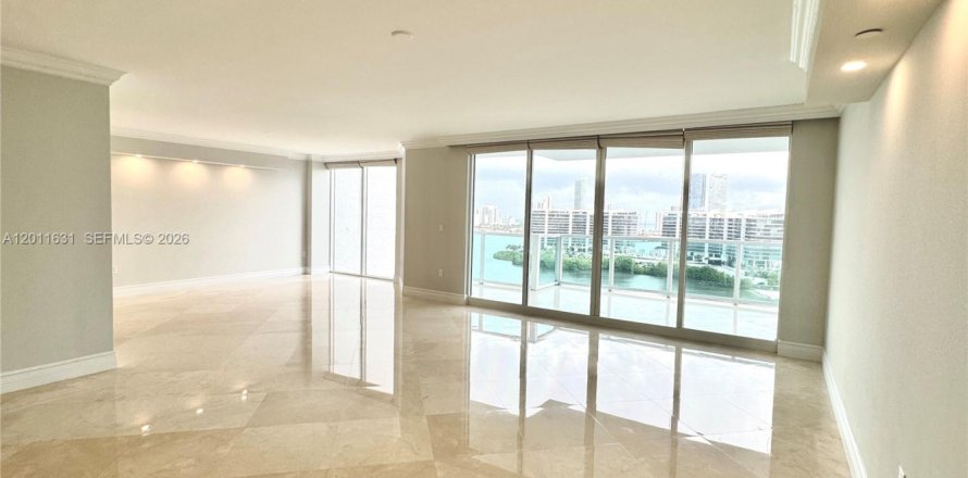Condo à Aventura, Floride, 2 chambres  № 2075301