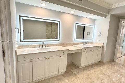 Copropriété à louer à Aventura, Floride: 2 chambres, 275.92 m2 № 2075301 - photo 15