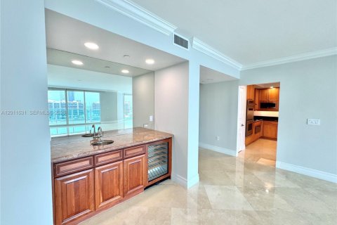 Copropriété à louer à Aventura, Floride: 2 chambres, 275.92 m2 № 2075301 - photo 5