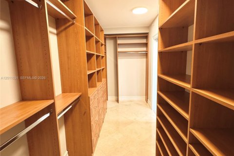 Copropriété à louer à Aventura, Floride: 2 chambres, 275.92 m2 № 2075301 - photo 18