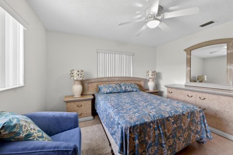 Villa ou maison à vendre à Boynton Beach, Floride: 2 chambres, 146.97 m2 № 2421276 - photo 15
