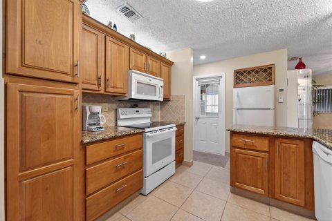 Villa ou maison à vendre à Boynton Beach, Floride: 2 chambres, 146.97 m2 № 2421276 - photo 8