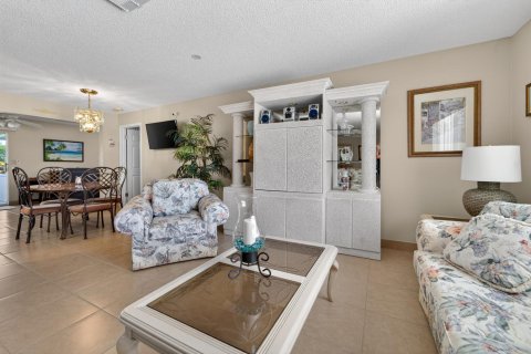 Villa ou maison à vendre à Boynton Beach, Floride: 2 chambres, 146.97 m2 № 2421276 - photo 6