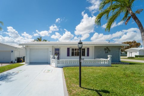 Villa ou maison à vendre à Boynton Beach, Floride: 2 chambres, 146.97 m2 № 2421276 - photo 2