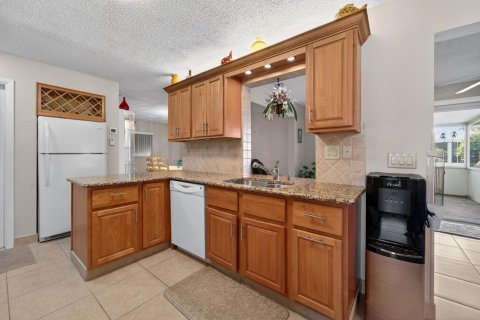 Villa ou maison à vendre à Boynton Beach, Floride: 2 chambres, 146.97 m2 № 2421276 - photo 7