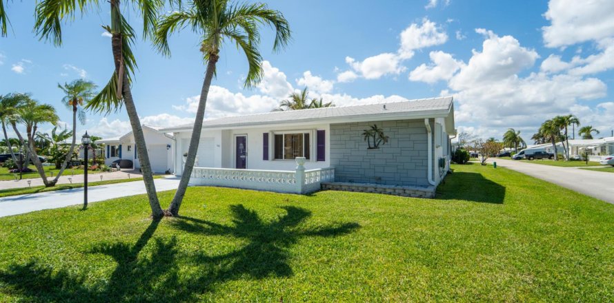 Villa ou maison à Boynton Beach, Floride 2 chambres, 146.97 m2 № 2421276