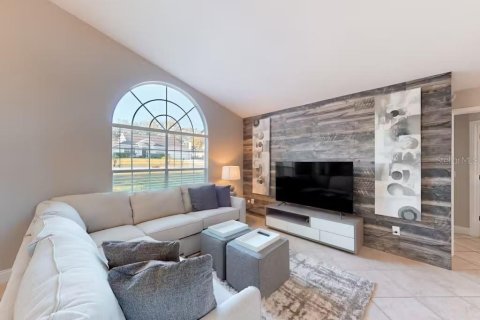 Villa ou maison à louer à Davenport, Floride: 3 chambres, 149.76 m2 № 2404903 - photo 6