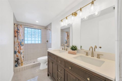 Casa en venta en Brandon, Florida, 3 dormitorios, 216.18 m2 № 1743322 - foto 30