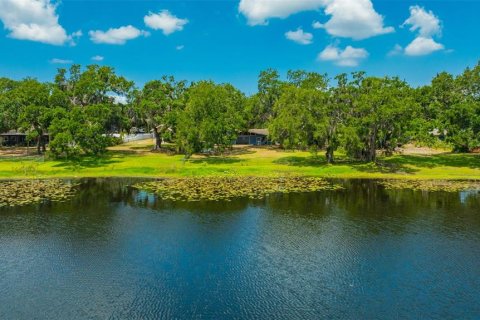 Casa en venta en Brandon, Florida, 3 dormitorios, 216.18 m2 № 1743322 - foto 1