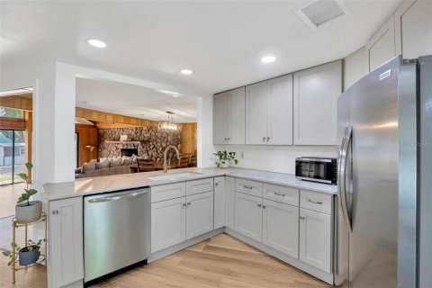 Casa en venta en Brandon, Florida, 3 dormitorios, 216.18 m2 № 1743322 - foto 10