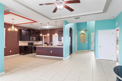 Casa en venta en Groveland, Florida, 5 dormitorios, 240.99 m2 № 1572200 - foto 2