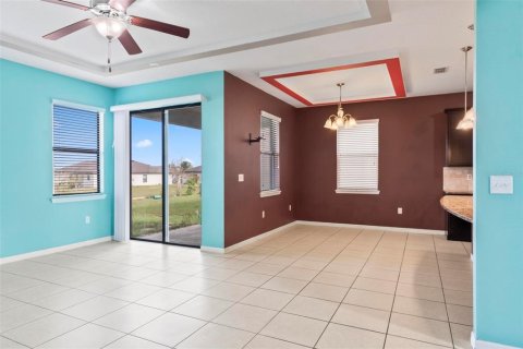 Casa en venta en Groveland, Florida, 5 dormitorios, 240.99 m2 № 1572200 - foto 8