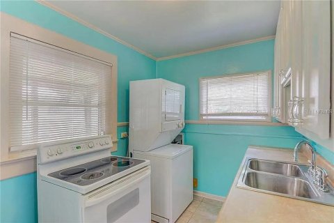 Appartement à louer à Bradenton, Floride: 2 chambres, 227.42 m2 № 1869673 - photo 13