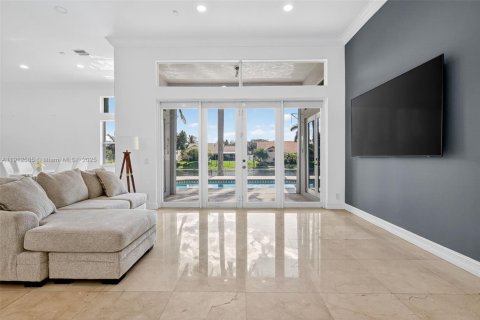 House in Pembroke Pines, Florida 3 bedrooms, 211.91 sq.m. № 1970258 - photo 5