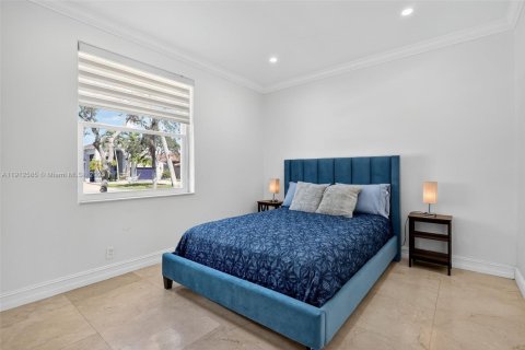 House in Pembroke Pines, Florida 3 bedrooms, 211.91 sq.m. № 1970258 - photo 24