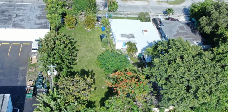 Land in Miami, Florida № 47816