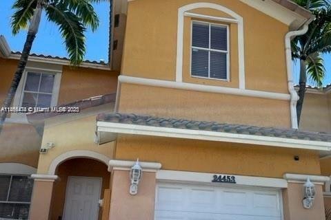 Touwnhouse à vendre à Homestead, Floride: 4 chambres, 163.97 m2 № 1979322 - photo 1