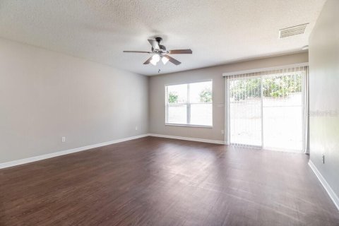 Villa ou maison à louer à Tavares, Floride: 4 chambres, 179.21 m2 № 1883572 - photo 7