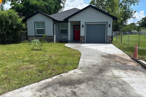 House in Sanford, Florida 3 bedrooms, 108.79 sq.m. № 1721937 - photo 19