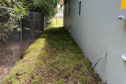 House in Sanford, Florida 3 bedrooms, 108.79 sq.m. № 1721937 - photo 20