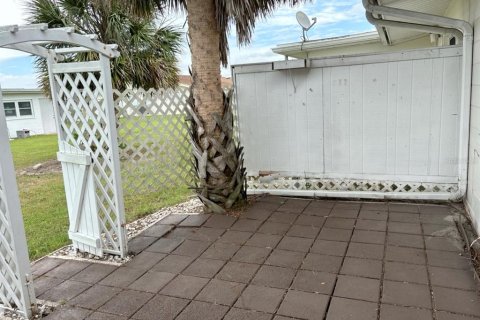 Casa en venta en Sun City Center, Florida, 2 dormitorios, 112.13 m2 № 1910978 - foto 5