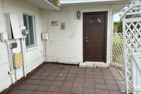 Casa en venta en Sun City Center, Florida, 2 dormitorios, 112.13 m2 № 1910978 - foto 6