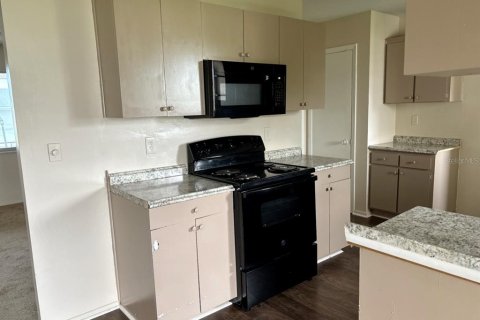 Casa en venta en Sun City Center, Florida, 2 dormitorios, 112.13 m2 № 1910978 - foto 9