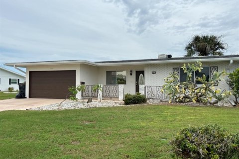 Casa en venta en Sun City Center, Florida, 2 dormitorios, 112.13 m2 № 1910978 - foto 1