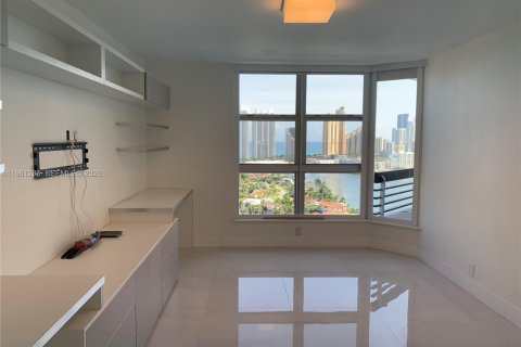 Condominio en alquiler en Aventura, Florida, 2 dormitorios, 109.72 m2 № 2022130 - foto 7