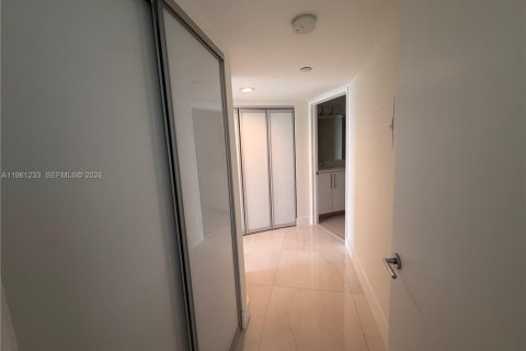 Condominio en alquiler en Aventura, Florida, 2 dormitorios, 109.72 m2 № 2022130 - foto 15