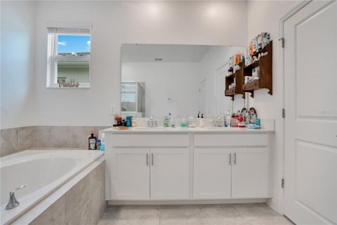 Villa ou maison à vendre à Groveland, Floride: 4 chambres, 223.71 m2 № 1908763 - photo 18