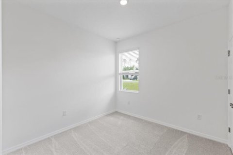House in Fruitland Park, Florida 3 bedrooms, 139.45 sq.m. № 1767089 - photo 7