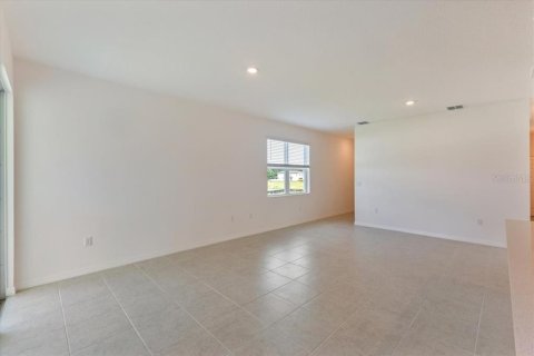 Casa en venta en Fruitland Park, Florida, 3 dormitorios, 139.45 m2 № 1767089 - foto 15
