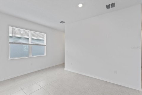 House in Fruitland Park, Florida 3 bedrooms, 139.45 sq.m. № 1767089 - photo 13