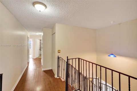 Купить виллу или дом в Пемброк-Пайнс, Флорида 4 спальни, 310.94м2, № 1991532 - фото 26