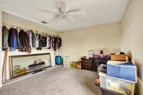 Купить виллу или дом в Пемброк-Пайнс, Флорида 4 спальни, 310.94м2, № 1991532 - фото 29