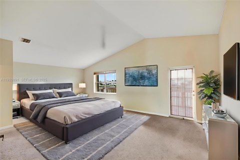 Купить виллу или дом в Пемброк-Пайнс, Флорида 4 спальни, 310.94м2, № 1991532 - фото 19